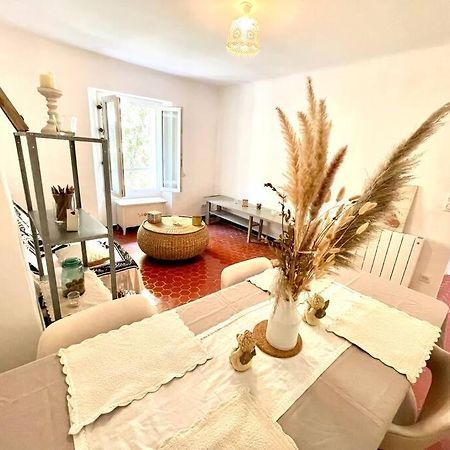 Bel Appartement A Villecroze Bagian luar foto